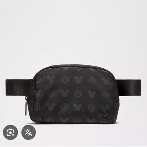 Disney x lululemon Everywhere Belt Bag 1L Mickey and Logo Print
